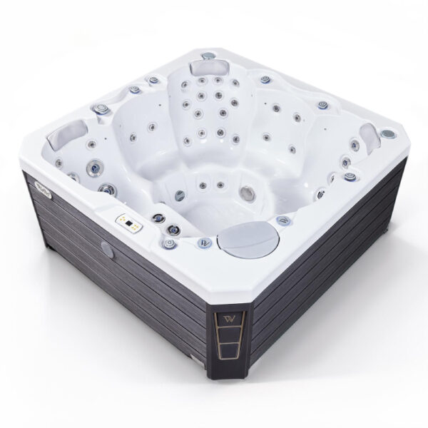Prague Life Hot Tub - Image 2